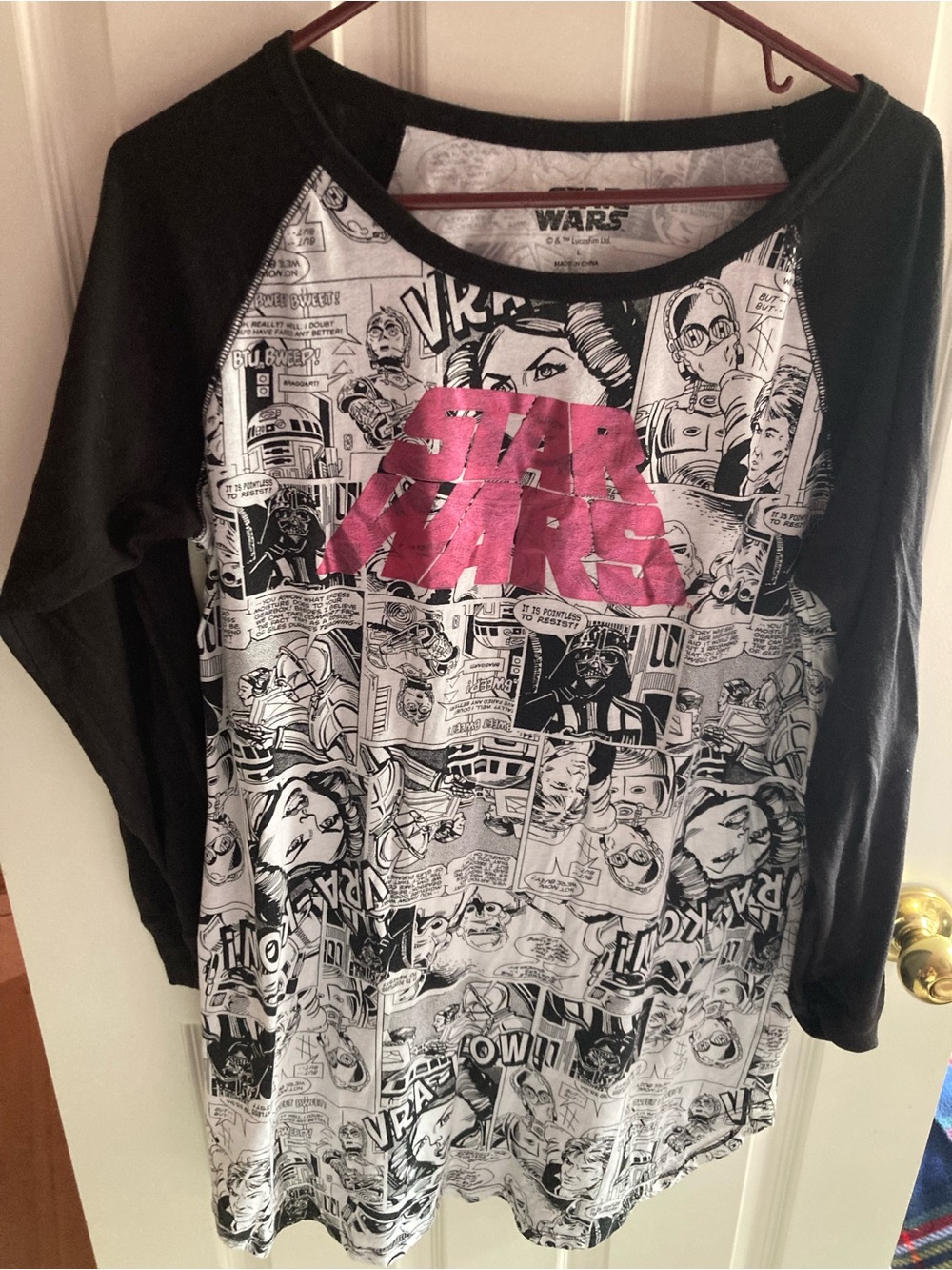 Star Wars Black & White Comic-Print Raglan Tee with Pink Logo
